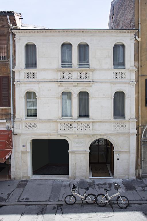 Borgoleoni 18 - Room And Breakfast Ferrara Luaran gambar